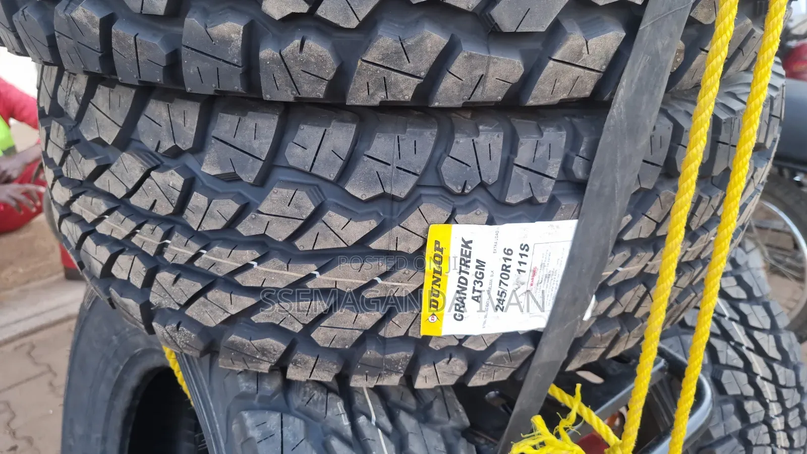 245/70r16 Dunlop At3g