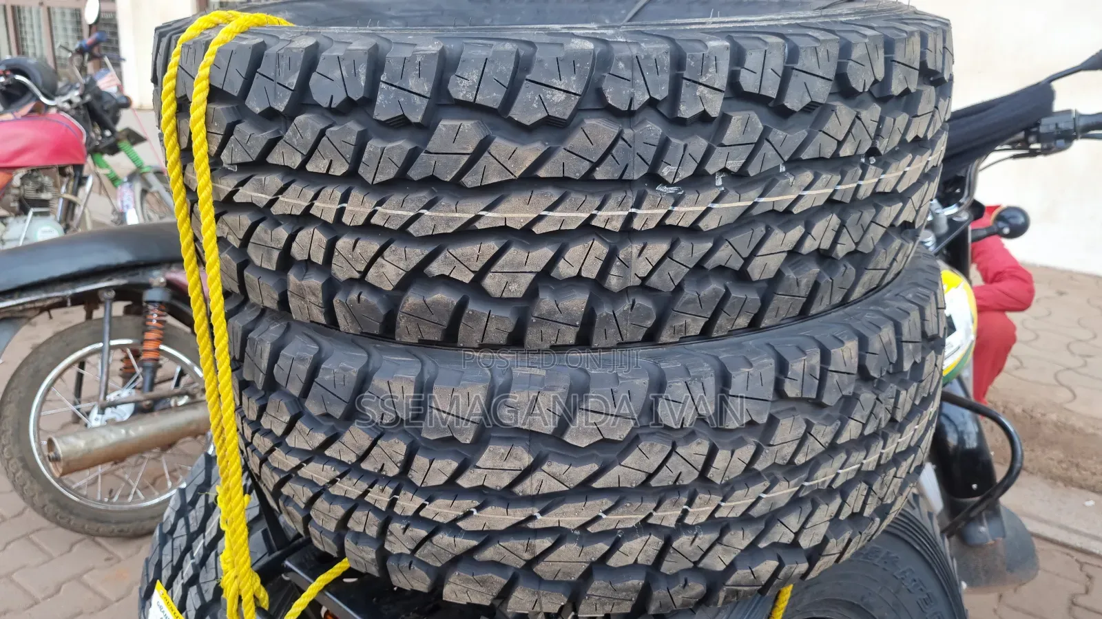 245/70r16 Dunlop At3g