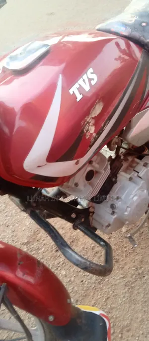 TVS HLX 125 2023 Red