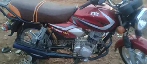 TVS HLX 125 2023 Red