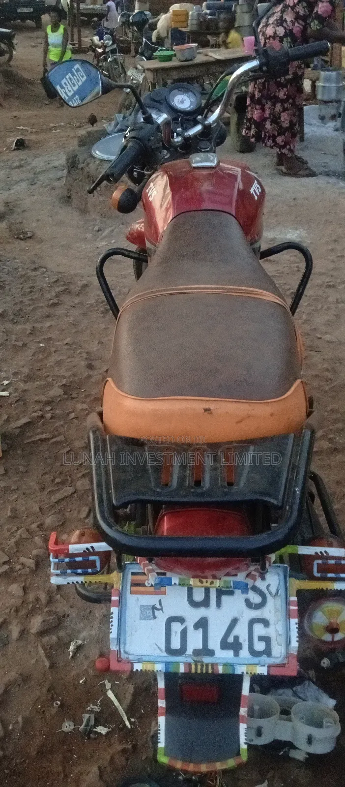 TVS HLX 125 2023 Red