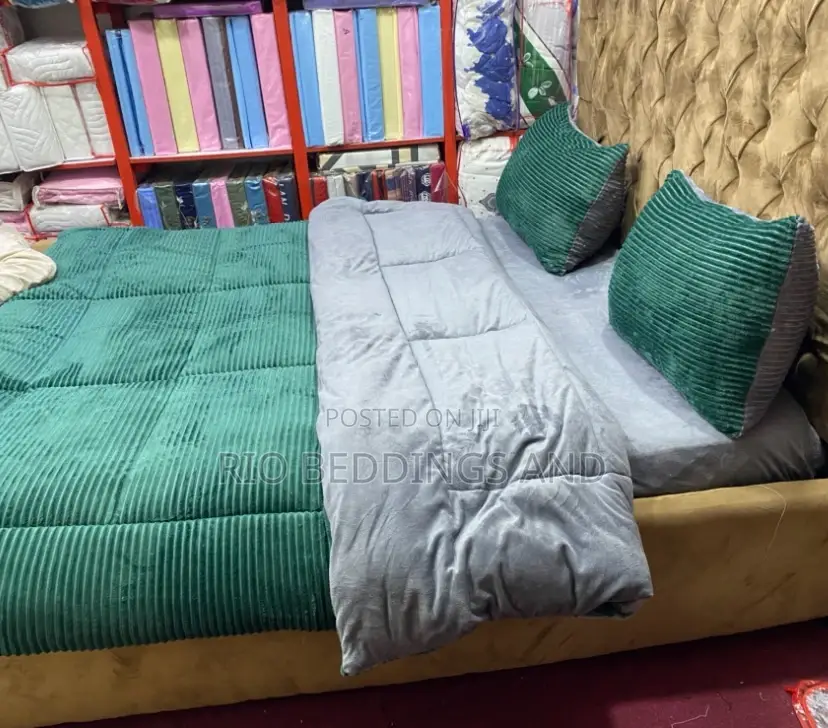 Velvet Duvet Cover With 4pcs