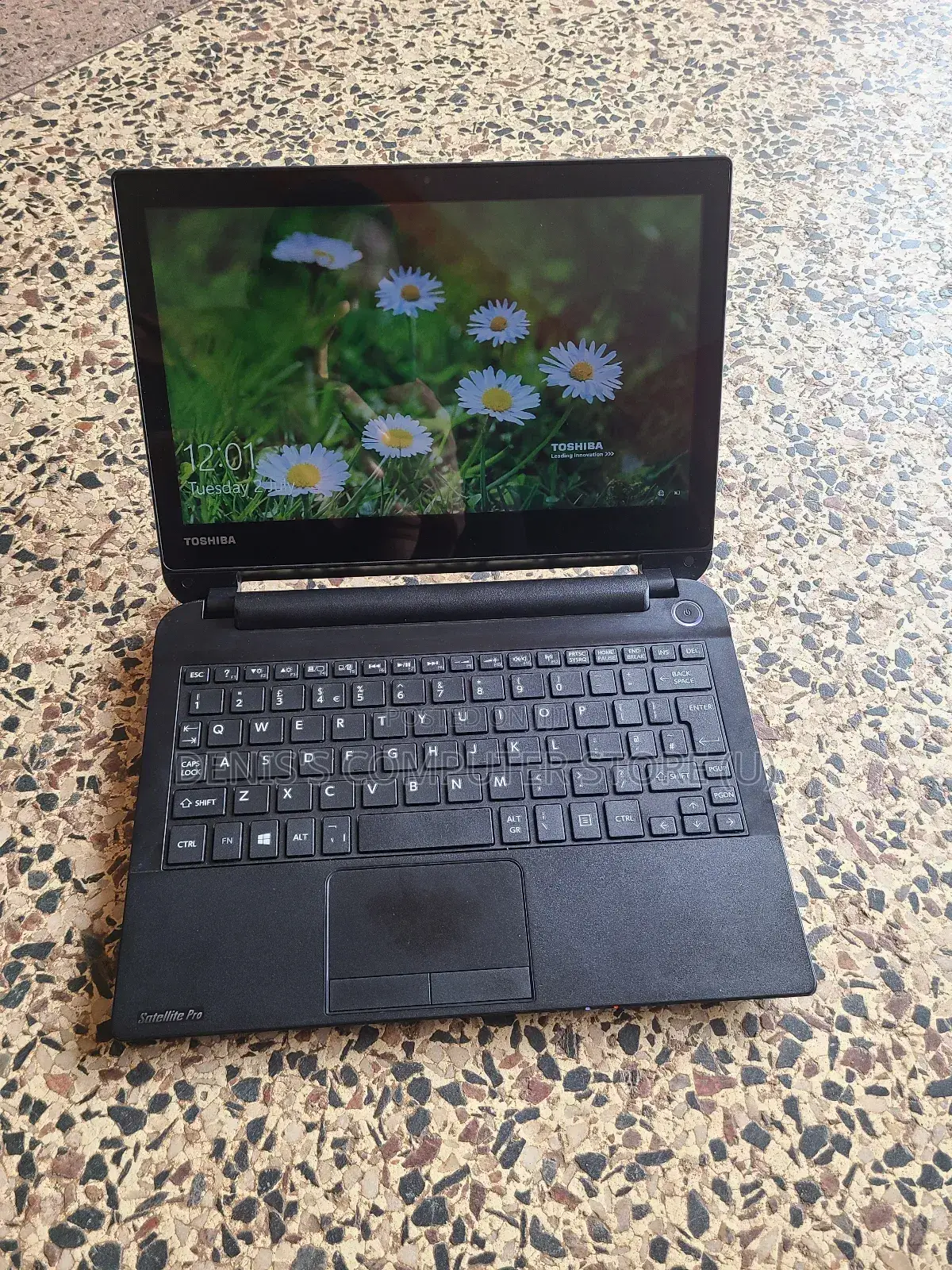 Laptop Toshiba Satellite Pro B40 4GB Intel Celeron SSD 500GB