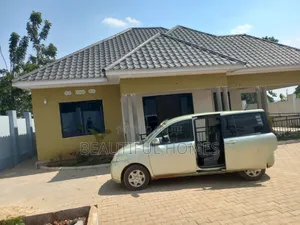 Furnished 4bdrm House in Kira for sale