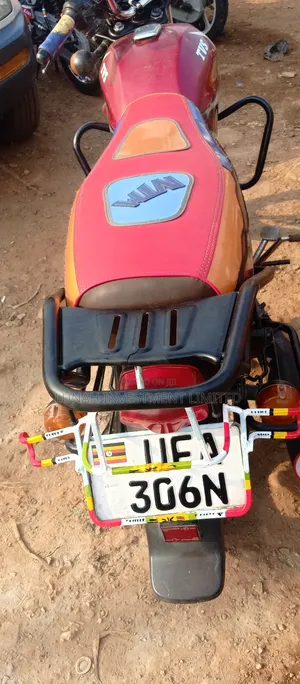 Bajaj Boxer 2023 Red