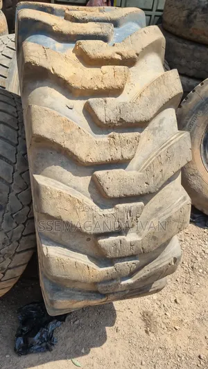 Photo - 20.5r25 Used Wheel Loader Tyres