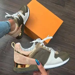Ladies Louis Vuitton Sneakers Shoes