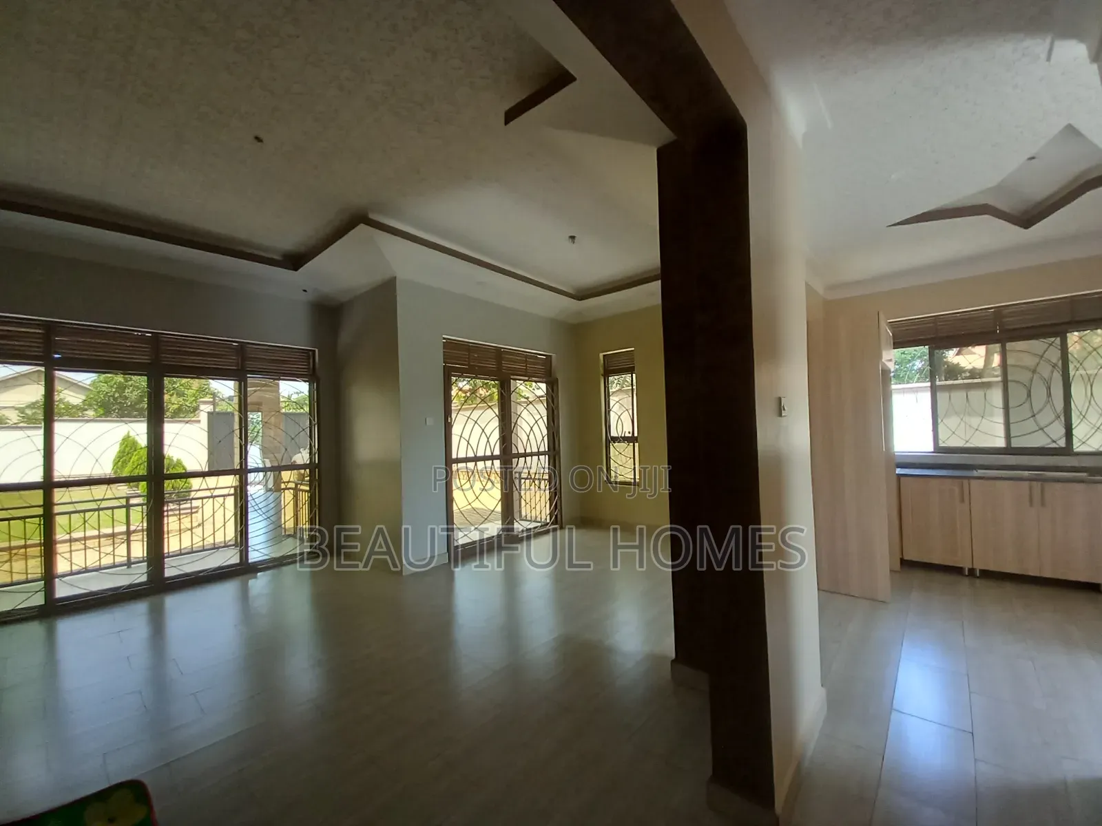 Furnished 4bdrm House in Kira for sale