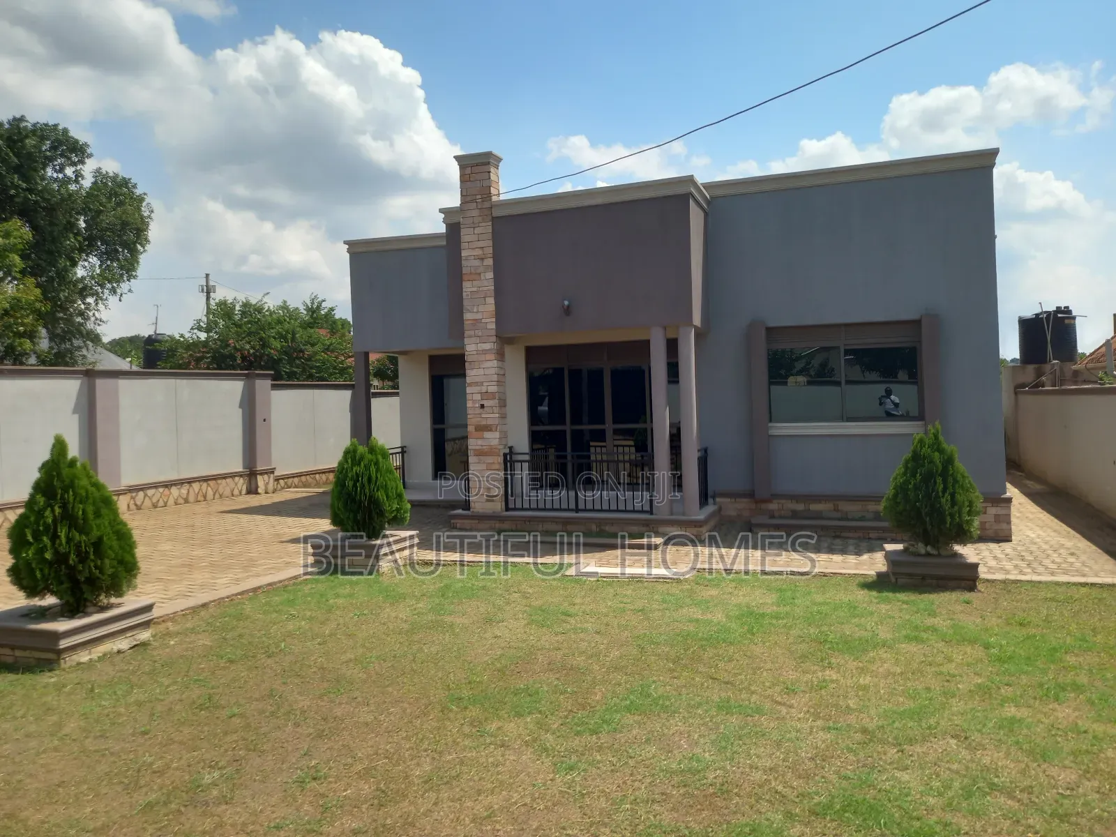 Furnished 4bdrm Maisonette in Kira for sale