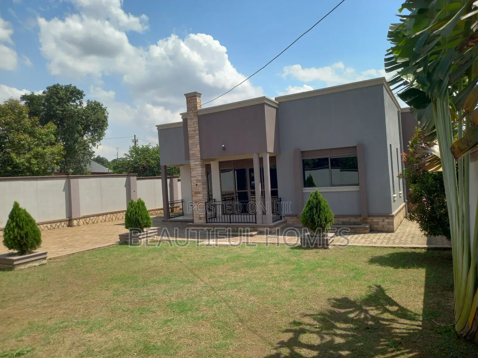 Furnished 4bdrm House in Kira for sale
