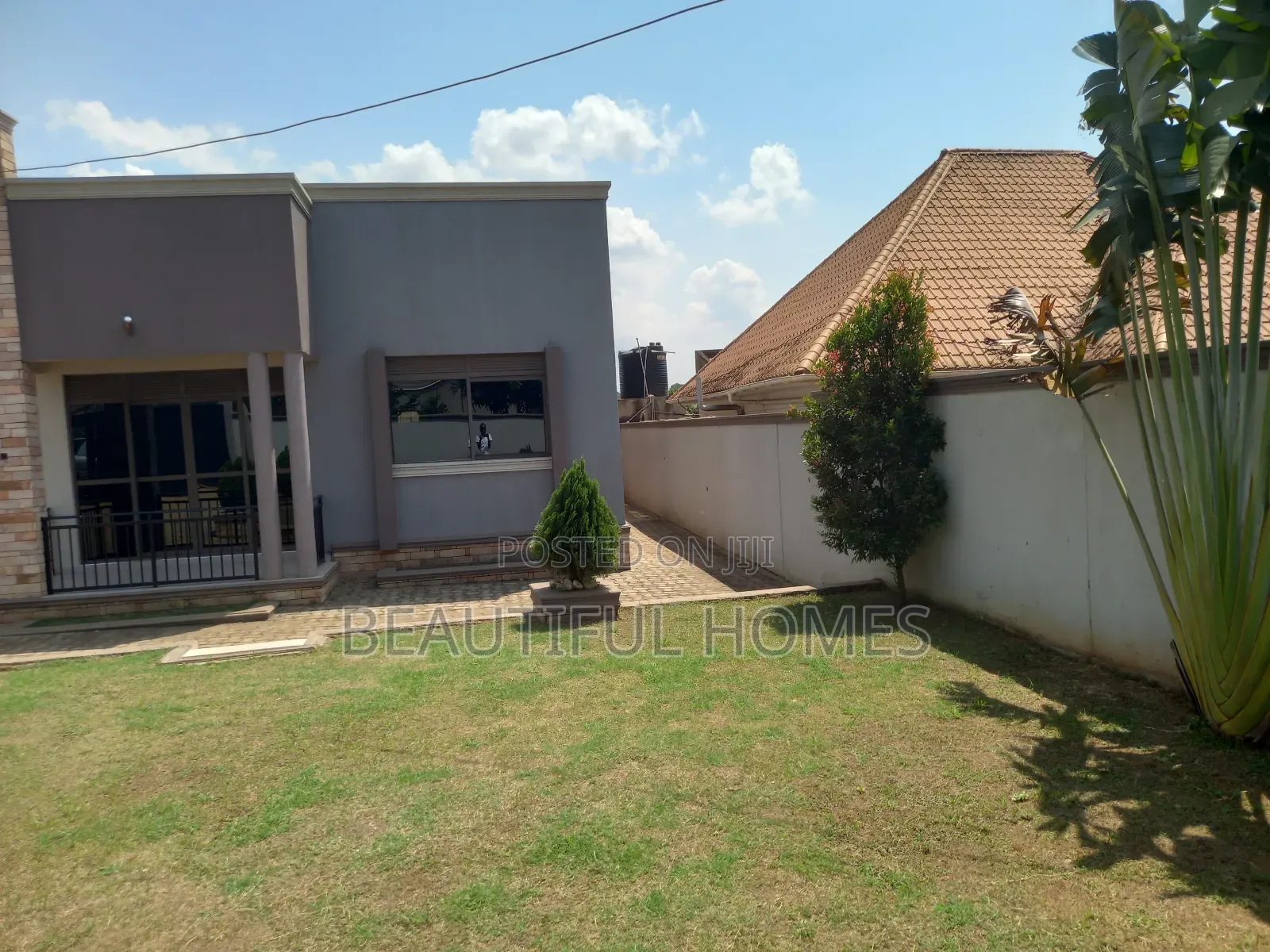 Furnished 4bdrm Bungalow in Kira for sale