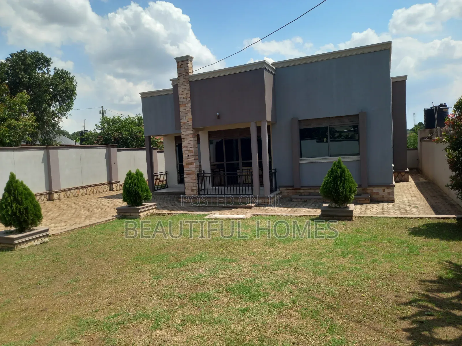 Furnished 4bdrm Bungalow in Kira for sale