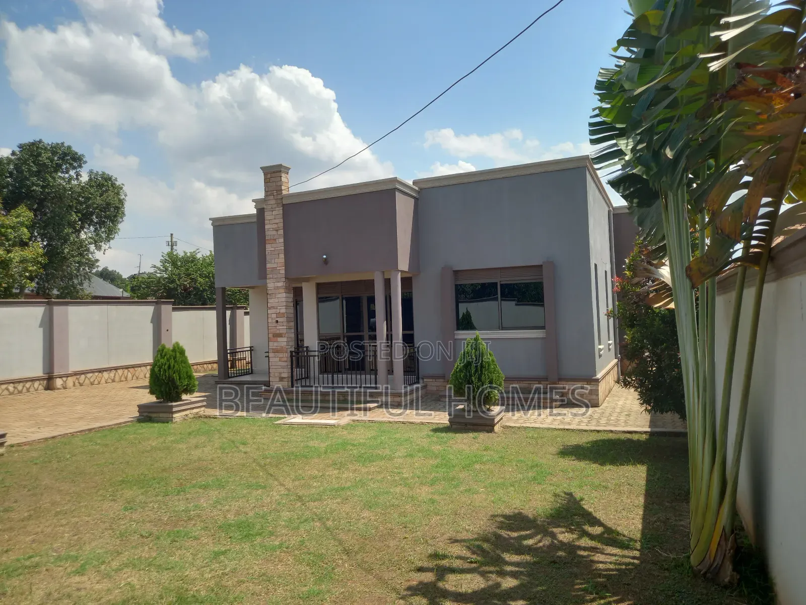 Furnished 4bdrm Bungalow in Kira for sale