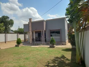 Furnished 4bdrm Bungalow in Kira for sale