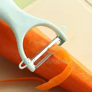3pcs Set of Peelers With Plastic Handles