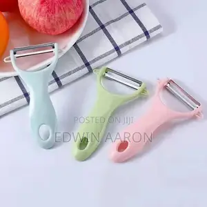 3pcs Set of Peelers With Plastic Handles
