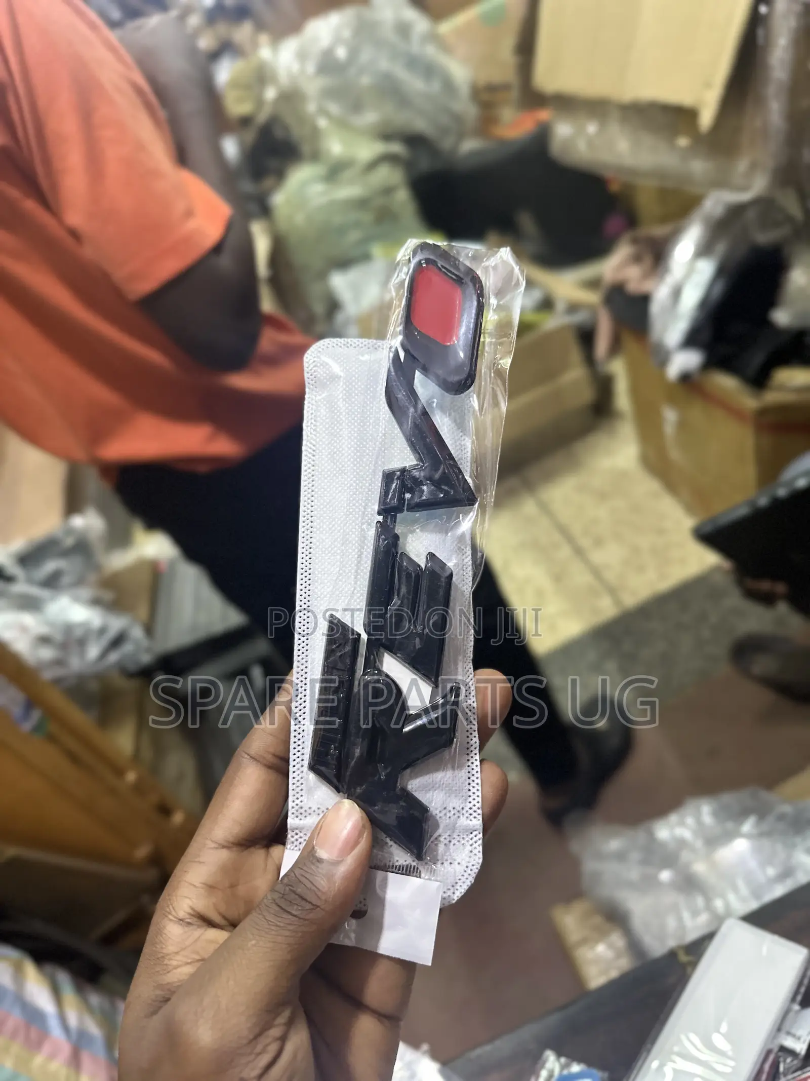 Hilux Revo Matte Black Emblem / Word
