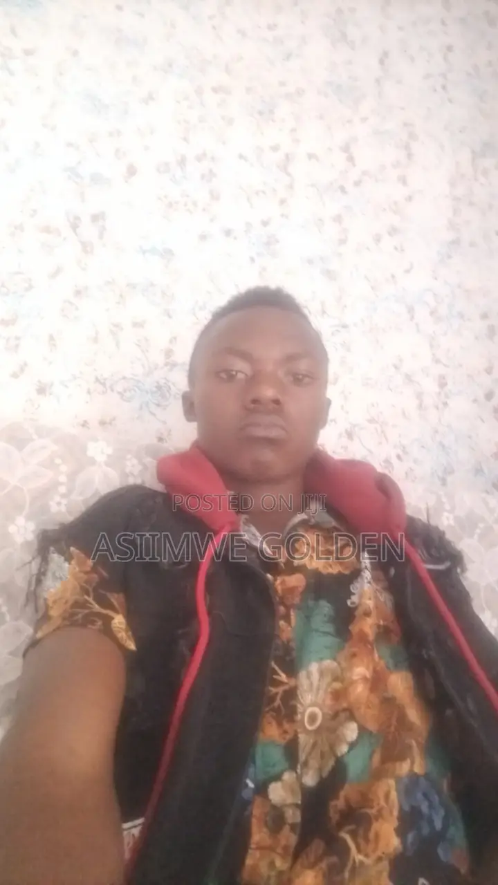 Bar Attendant in Buddo