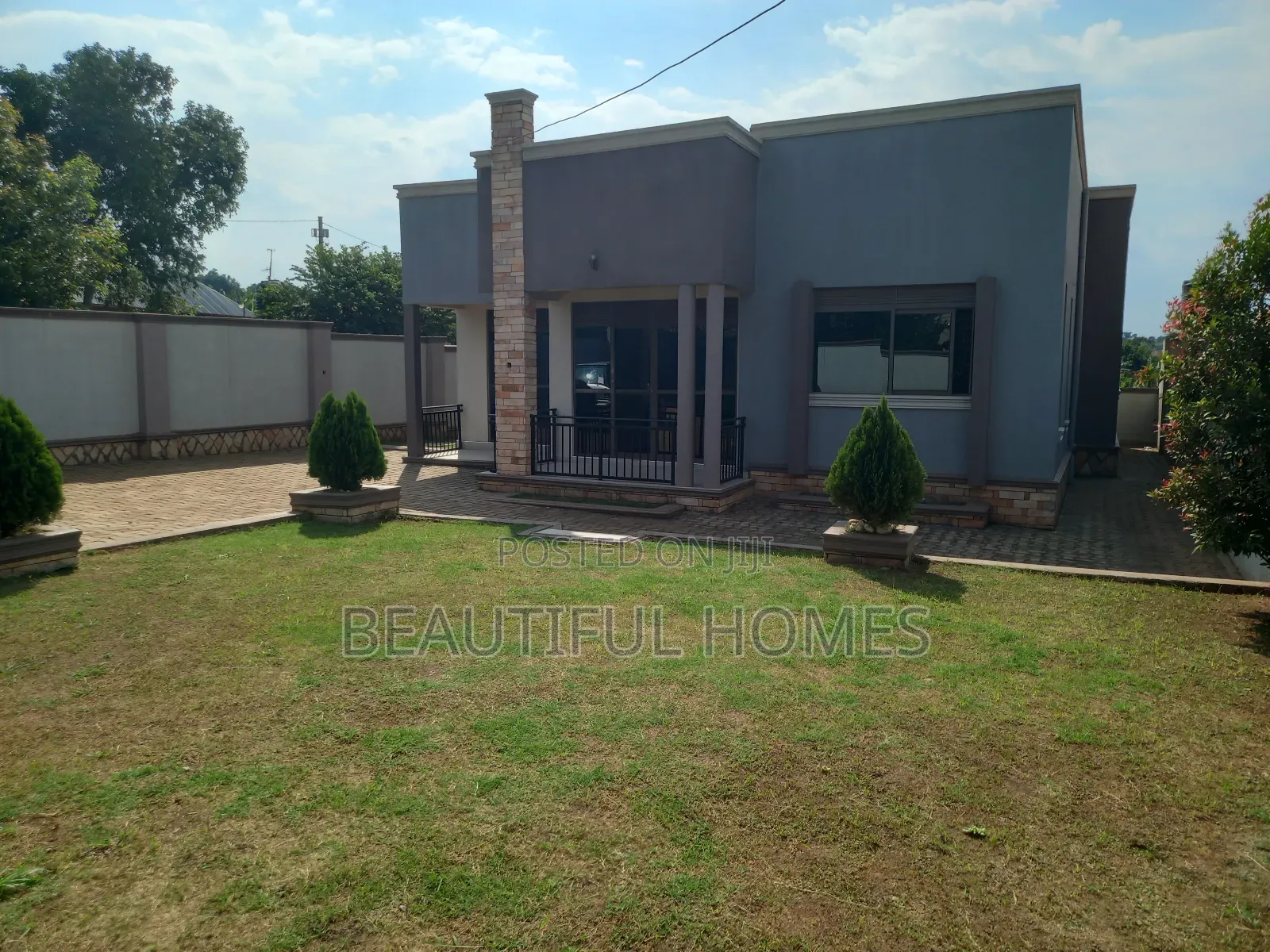 Furnished 4bdrm House in Kira for sale