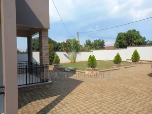 Furnished 4bdrm House in Kira for sale