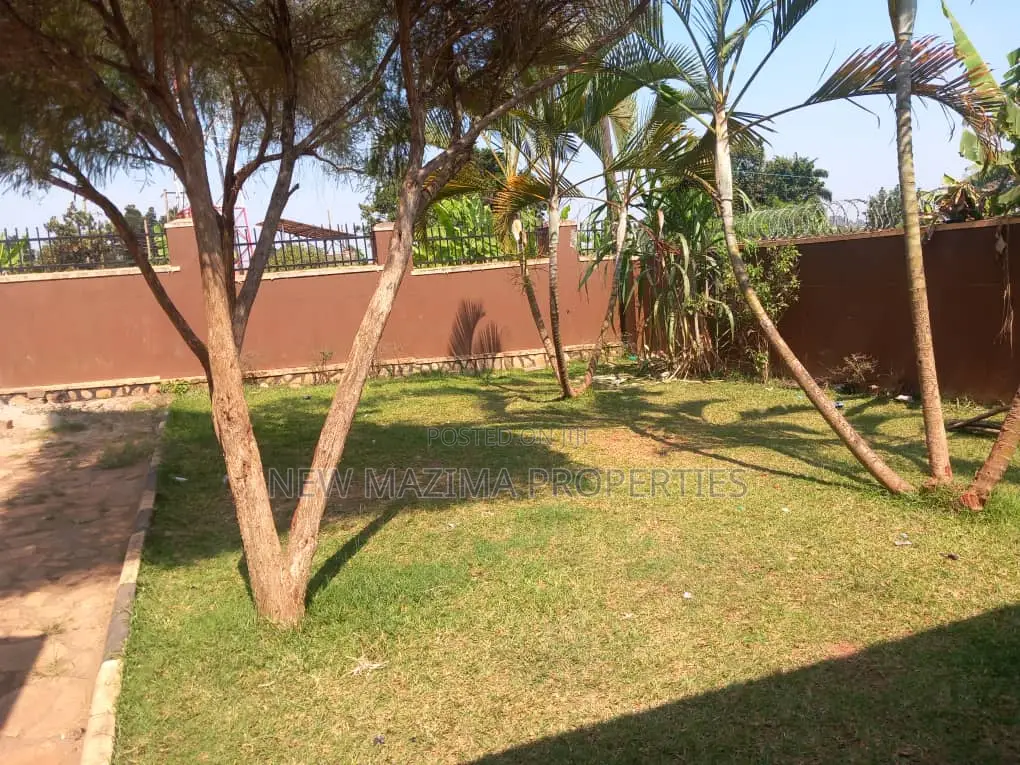3bdrm Bungalow in Namasuba Ntebe Rd, Division A for rent