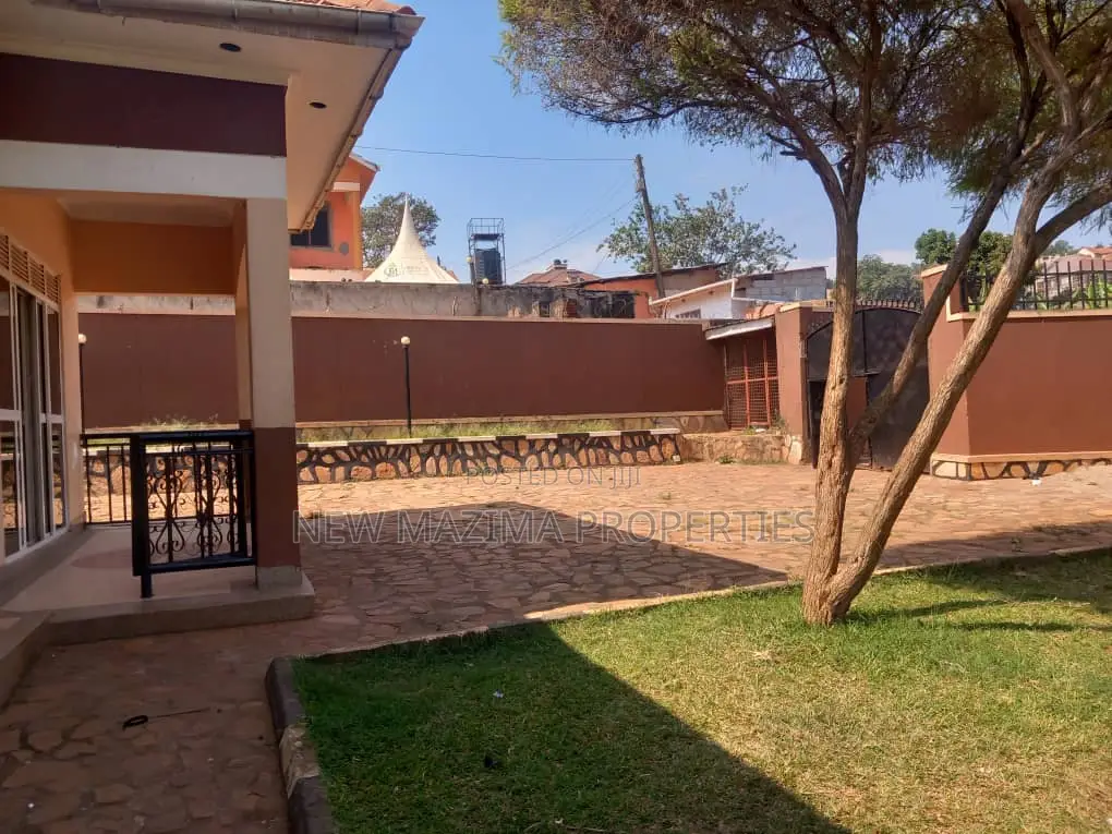 3bdrm Bungalow in Namasuba Ntebe Rd, Division A for rent