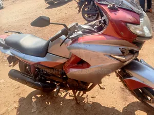 Hero Karizma ZMR 2015 Silver