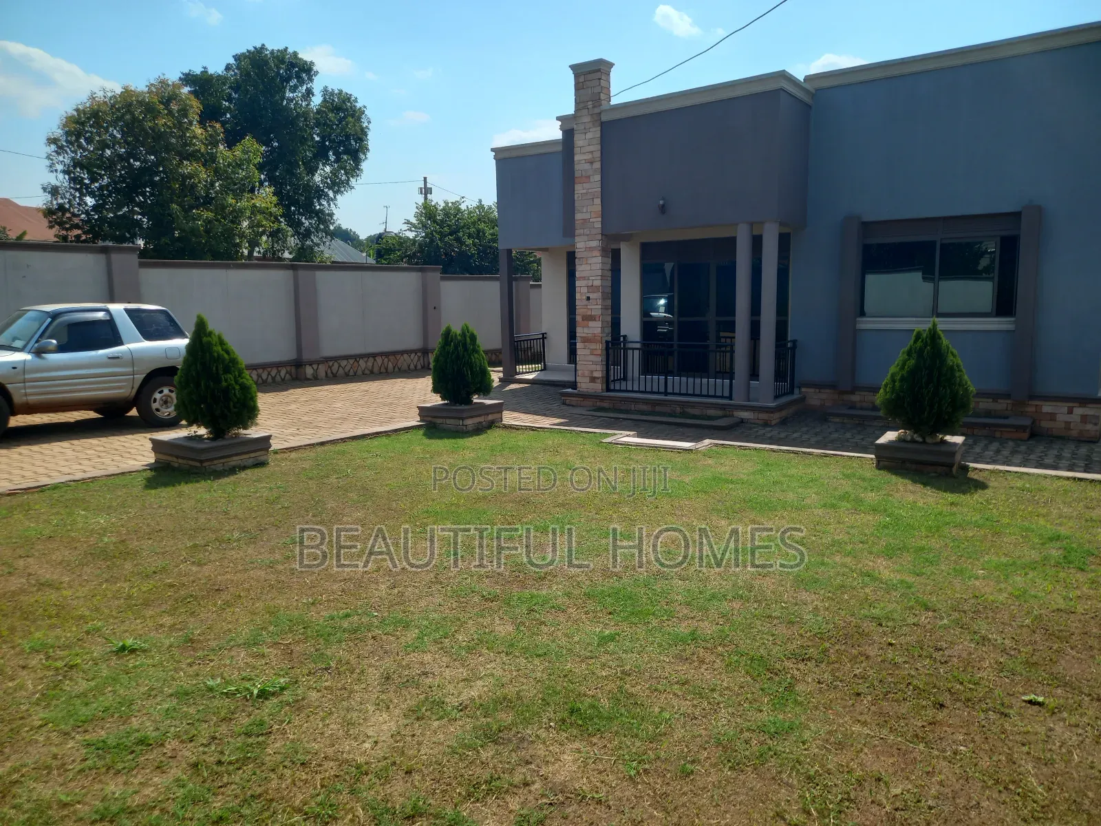 Furnished 4bdrm House in Kira for sale