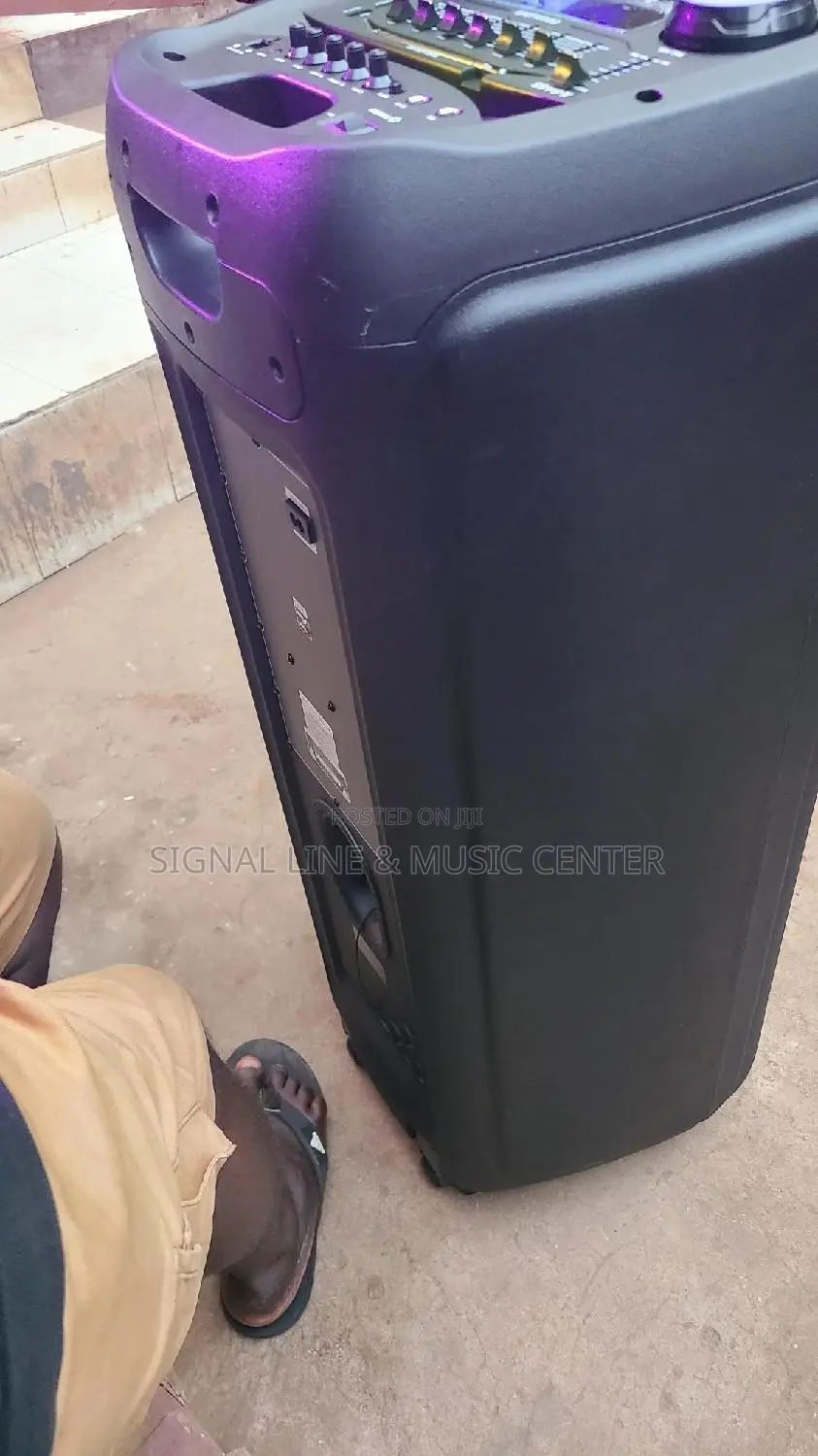 Cortina Amplifired Speaker Big