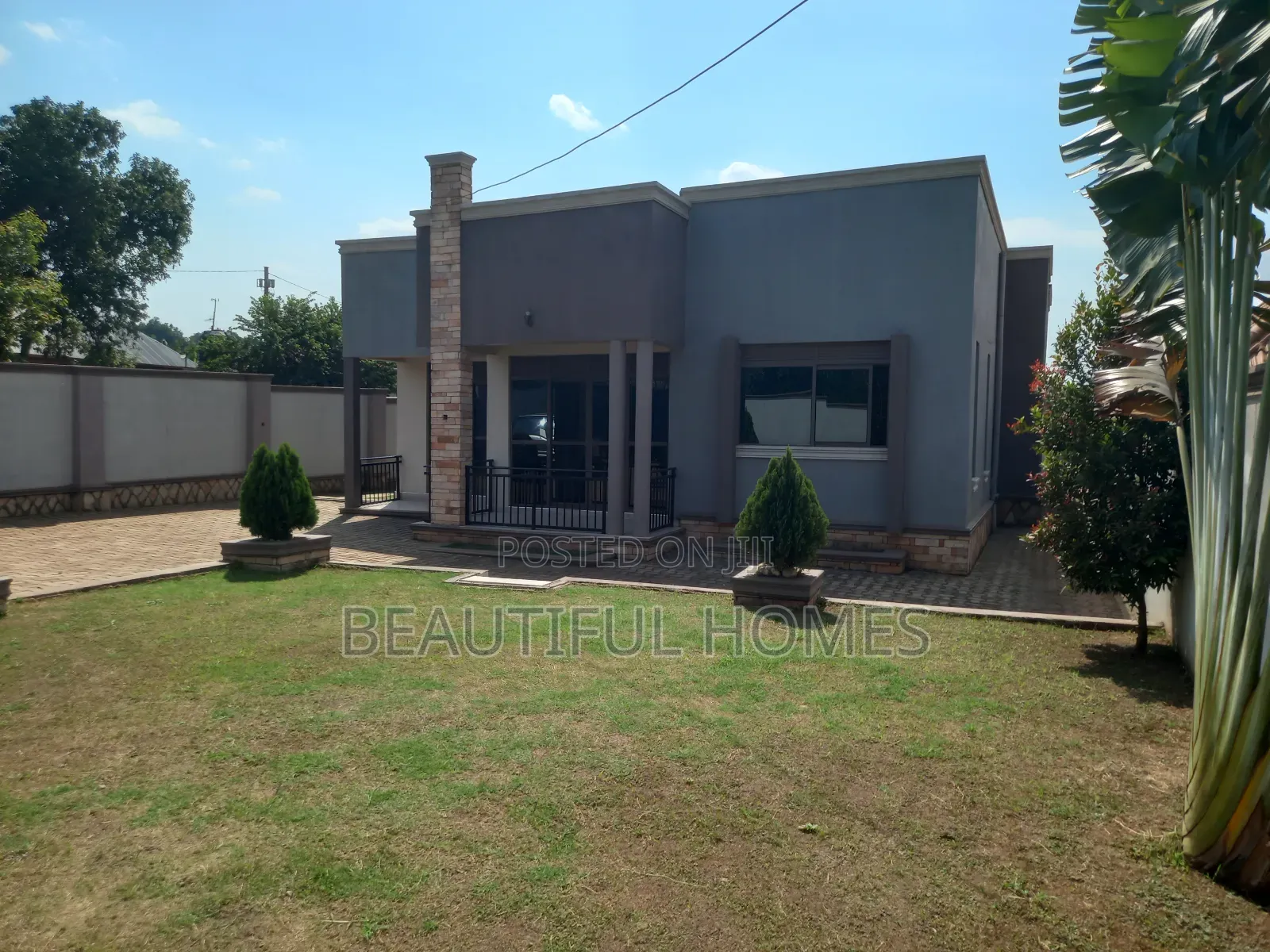 Furnished 4bdrm Bungalow in Kira for sale