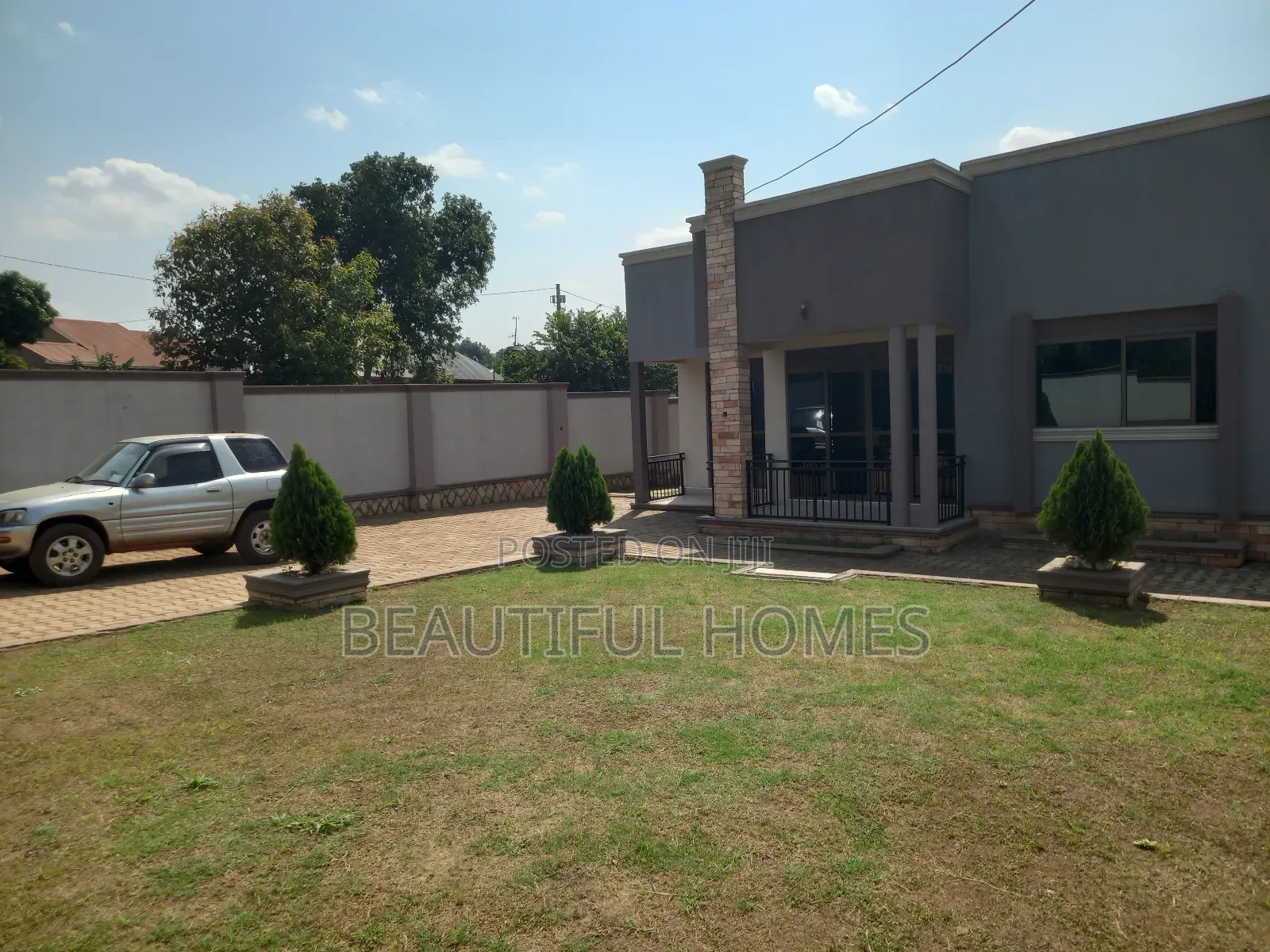 Furnished 4bdrm House in Kira for sale