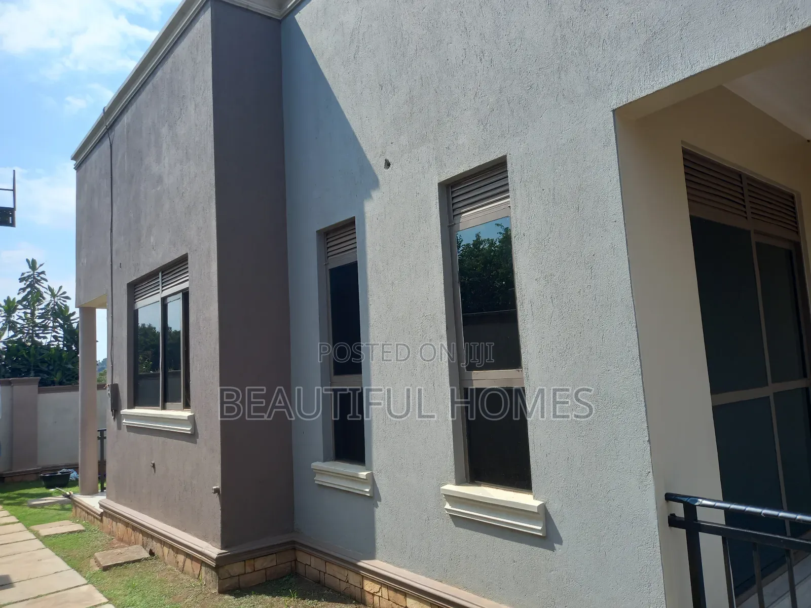 Furnished 4bdrm House in Kira for sale