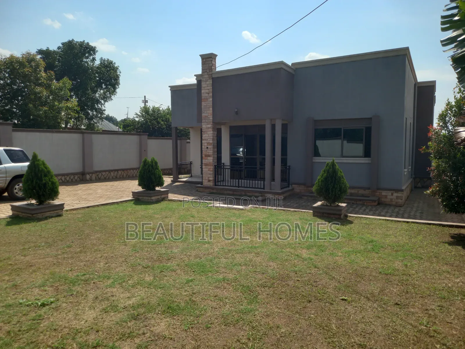 Furnished 4bdrm Bungalow in Kira for sale