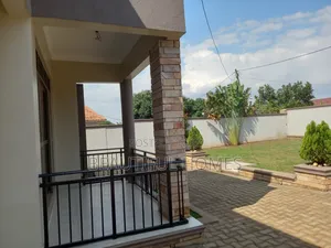 Furnished 4bdrm Bungalow in Kira for sale