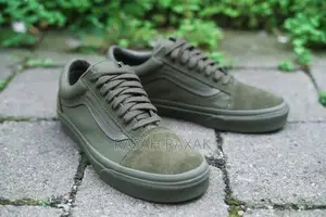 Original Army Green Old Skool Ivy Vintage Vans Off the Wall