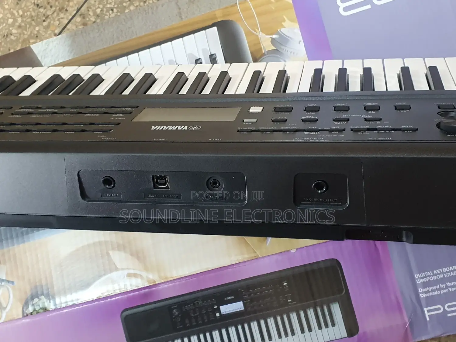 Yamaha Keyboard PSR E383