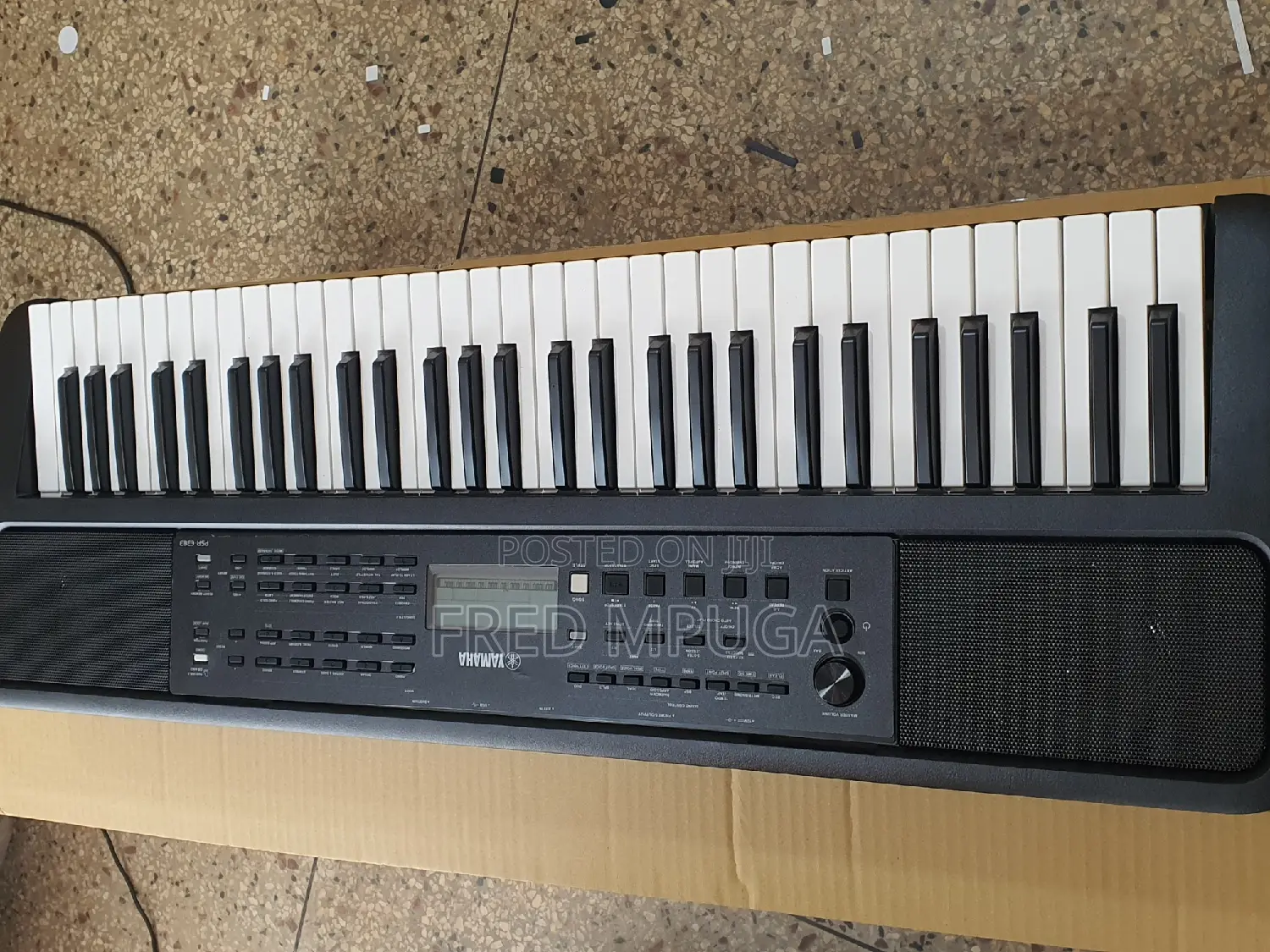 Yamaha Keyboard PSR E383
