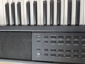 Yamaha Keyboard PSR E383