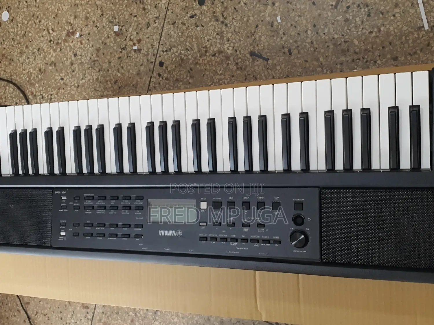 Yamaha Keyboard PSR E383