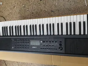 Yamaha Keyboard PSR E383