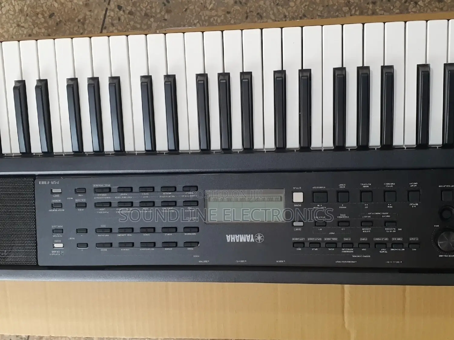 Yamaha Keyboard PSR E383