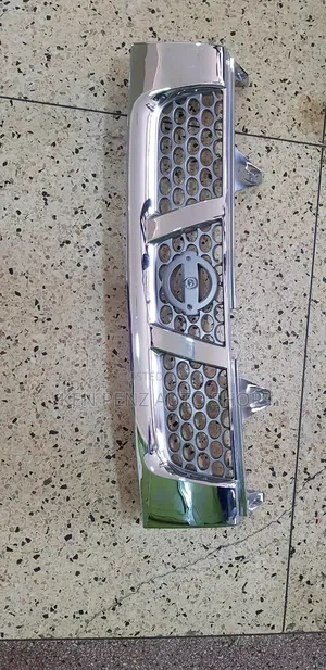 Grill for Nissan Hardbody 2005
