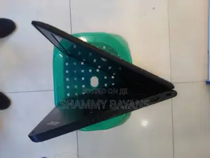 Laptop Lenovo Yoga 11e 4GB Intel Celeron HDD 500GB