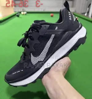 Original Black/White Nike Running Sneakers
