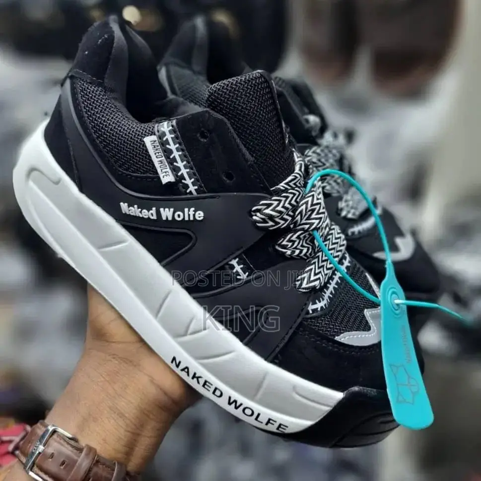 General Classy Sneakers
