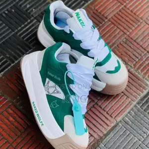 Vrine Sneakers