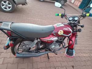 TVS HLX 125 2023 Red