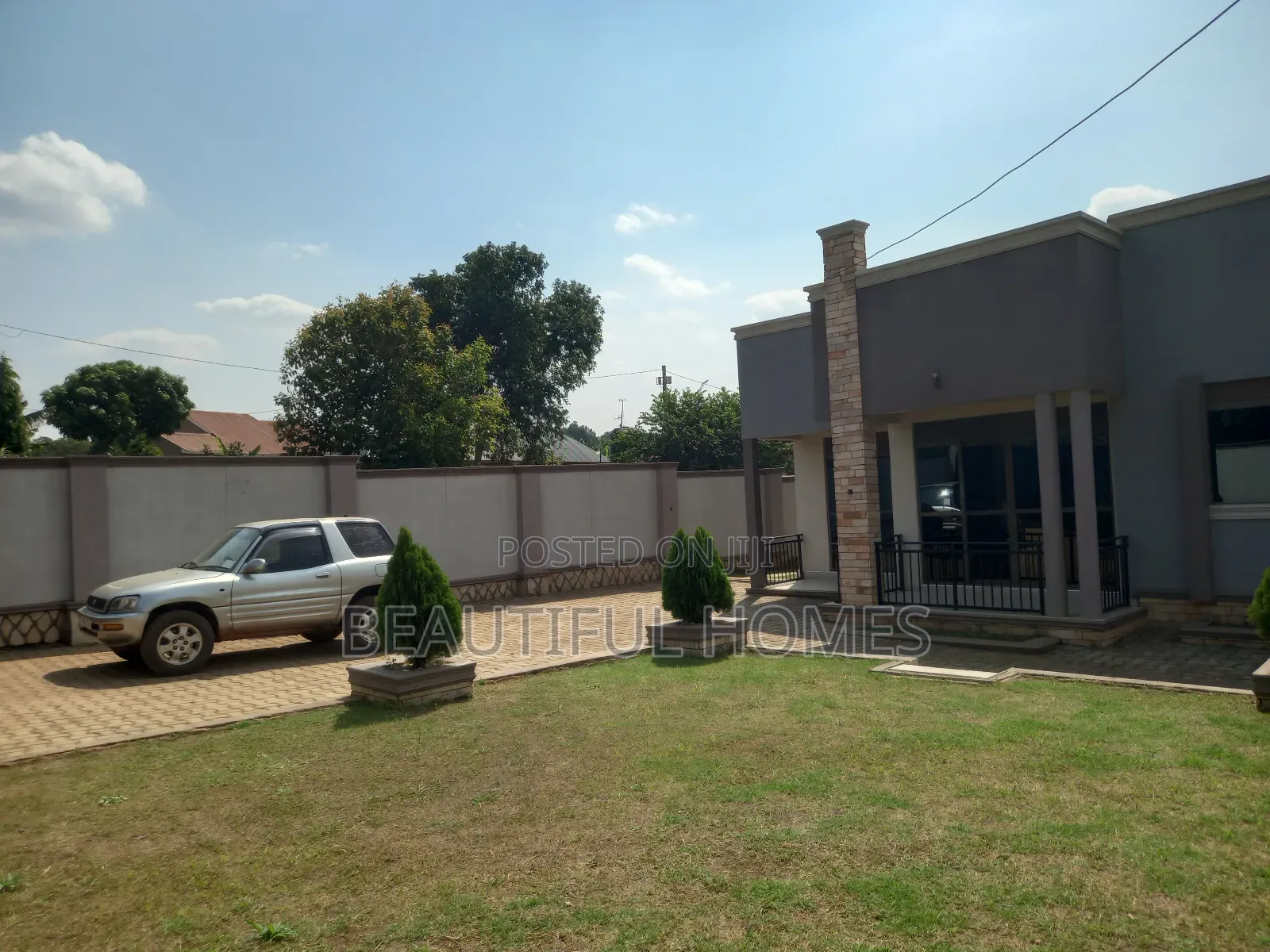 Furnished 4bdrm House in Kira for sale