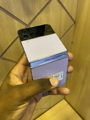 Samsung Galaxy Z Flip4 128 GB White