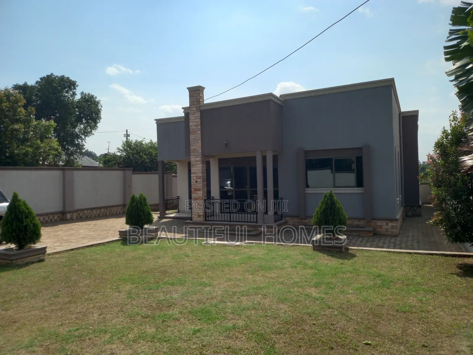 Furnished 4bdrm Bungalow in Kira for sale